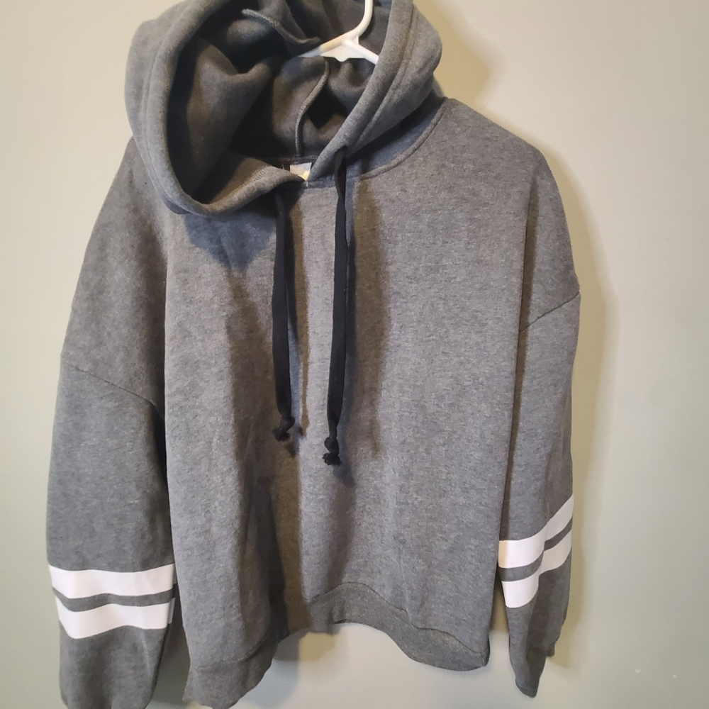 Zaful Grey sweatshirt size M/L never worn